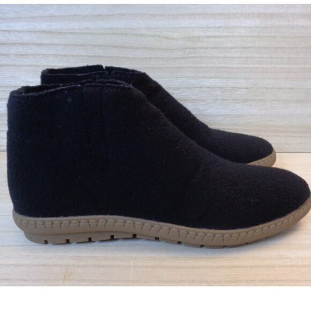 SoftWalk Izzy Black Felt‎ Ankle Bootie Slip On Womens Size 8.5